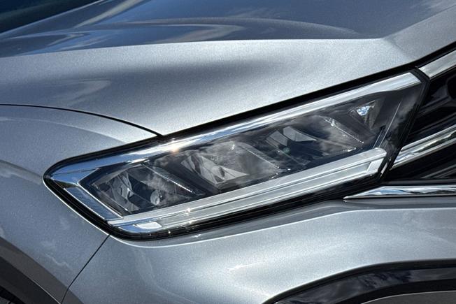 VOLKSWAGEN T-Roc Photo 19