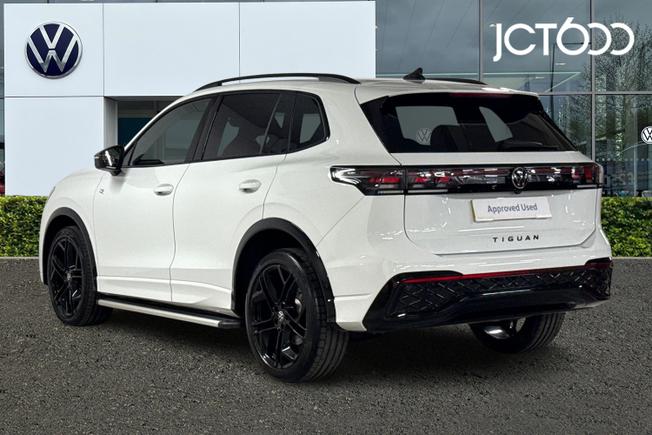VOLKSWAGEN Tiguan Photo 3