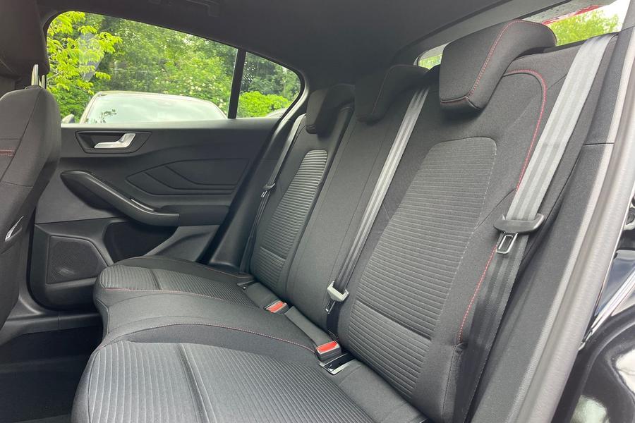 Ford Focus Photo autoimg-26e66ad8ca0963dcd4dab7321f3ddf63e871fe55.jpg