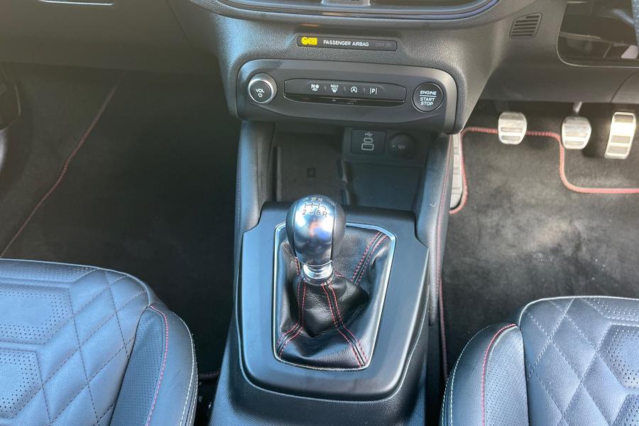 Ford Focus Photo autoimg-26e6fadb81c7aded87b6f12ce47f819fcfb52ebb.jpg
