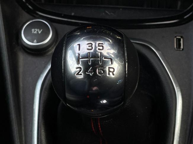 FORD Puma Photo 43