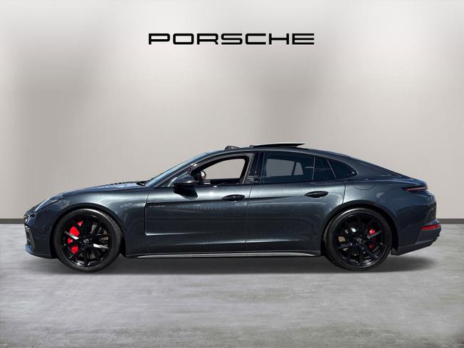 PORSCHE Panamera Photo 4