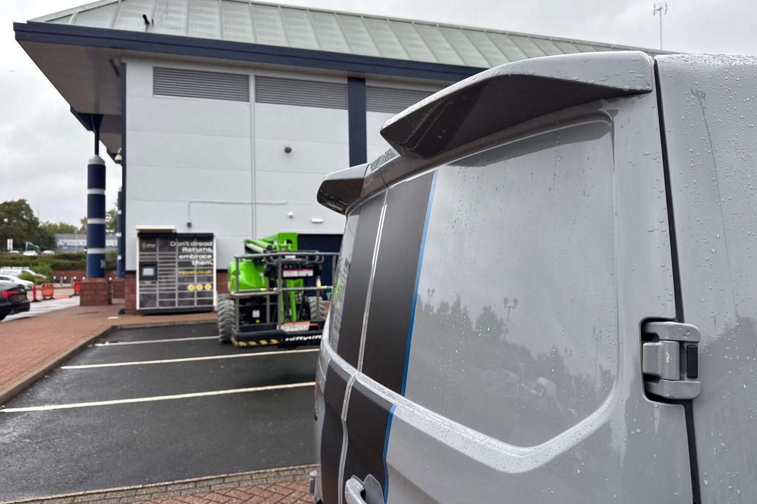 Ford TRANSIT CUSTOM Photo 20