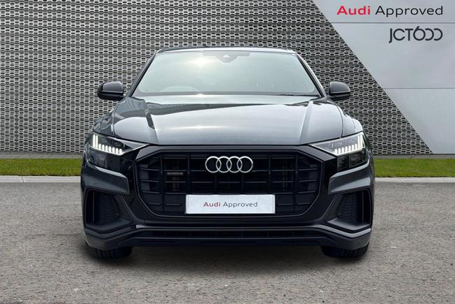 AUDI Q8 Photo 8
