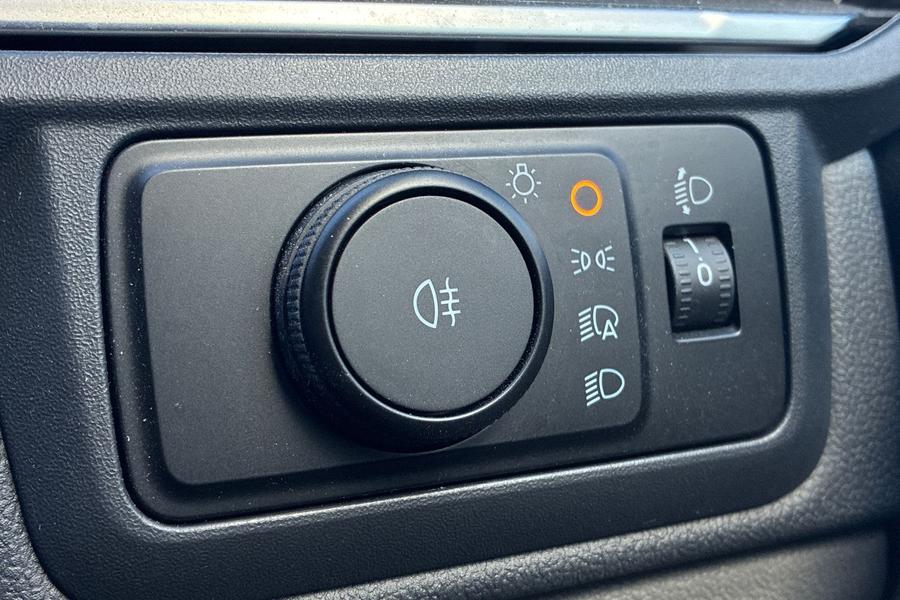 Ford TRANSIT CUSTOM Photo autoimg-26fa8fb2df2d576a74e66b9c8ca65870b7081b45.jpg