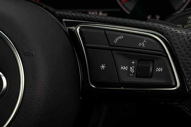 AUDI A4 Photo 17