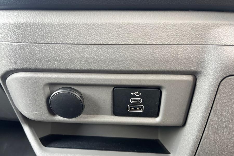 Ford TRANSIT CUSTOM Photo autoimg-26fb8f7534599b78553e291faaec48862d820acb.jpg