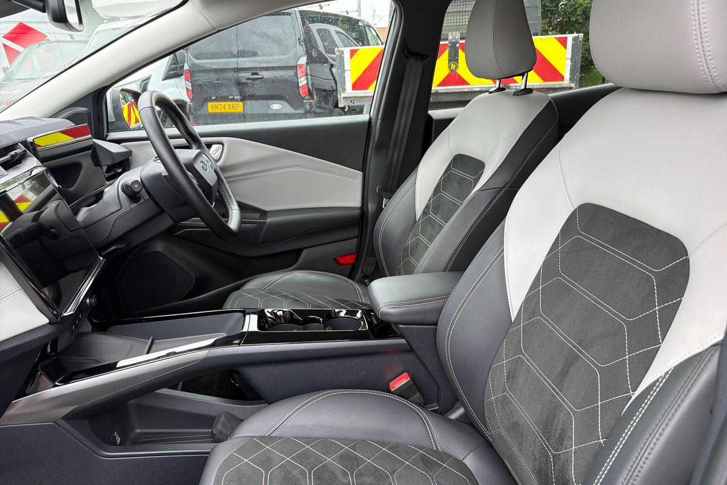 Ford PUMA Photo 18
