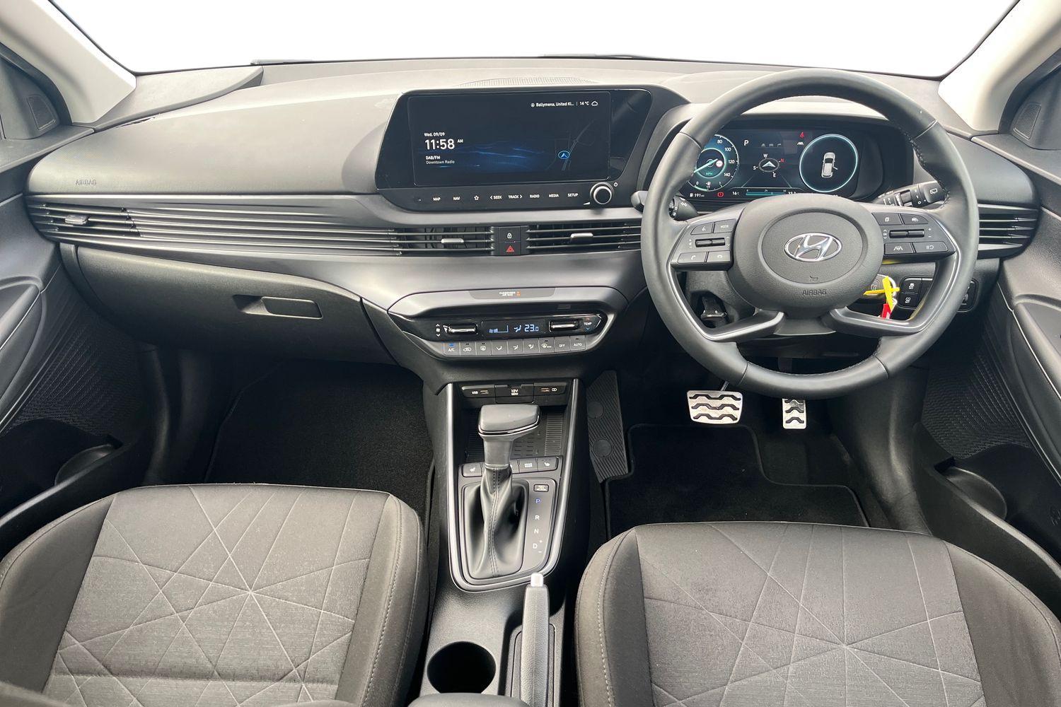 Hyundai BAYON Photo 9