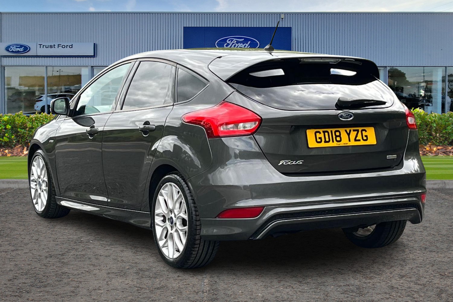 Ford FOCUS Photo 1