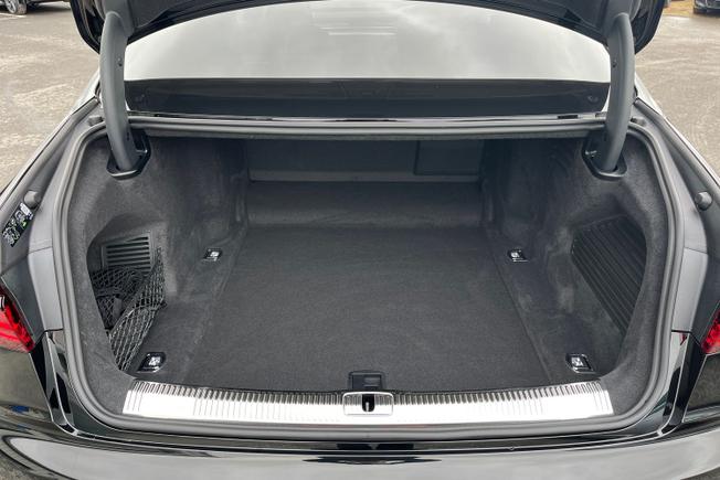 AUDI A8 Photo 12