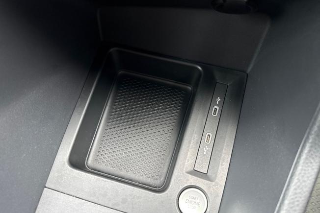 VOLKSWAGEN Caddy Photo 32