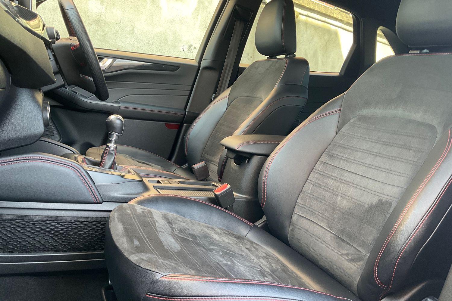 Ford KUGA Photo 18