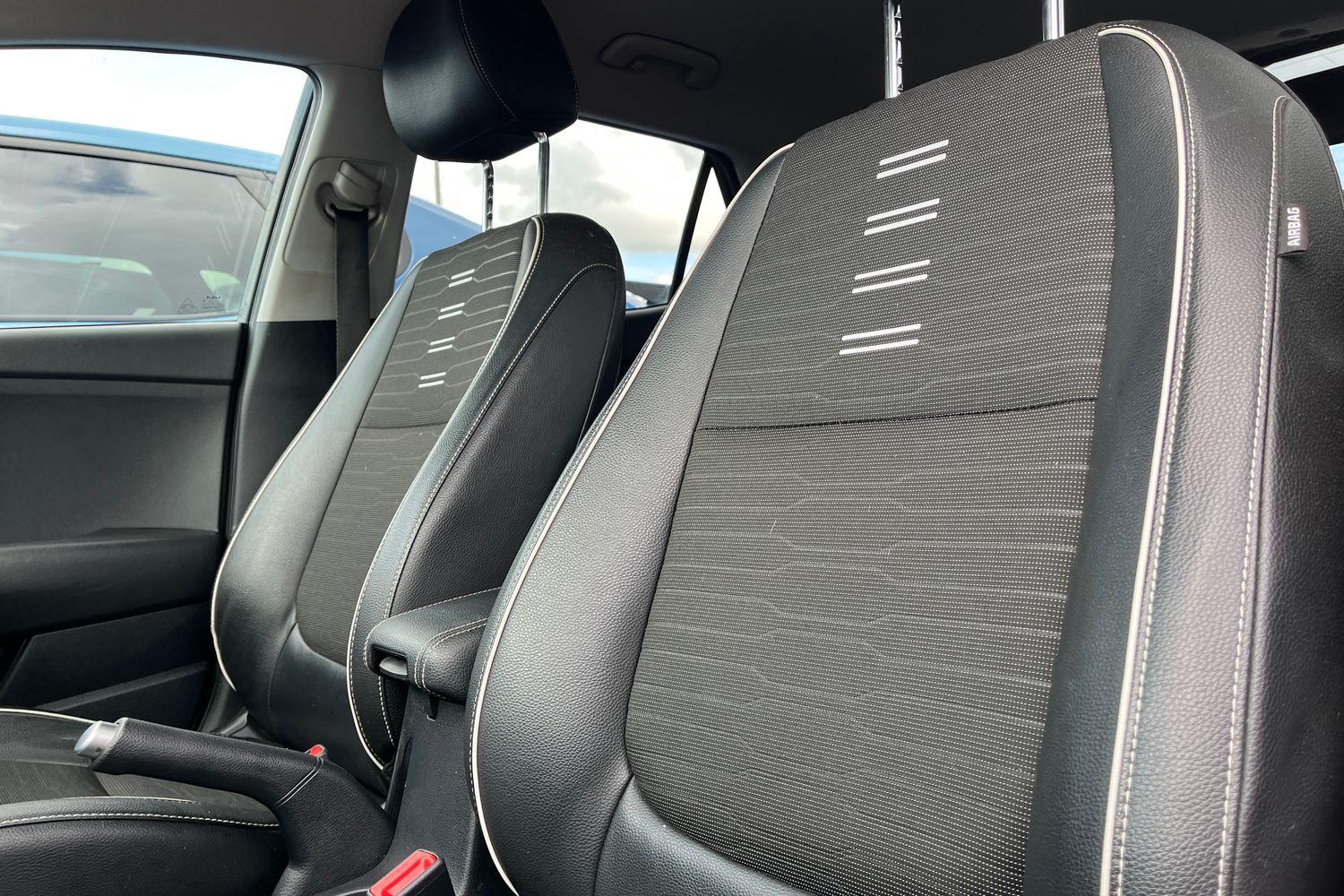 Kia STONIC Photo 18