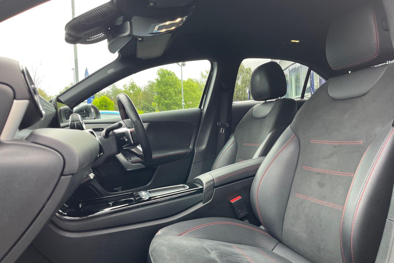 Mercedes-Benz A Class Photo 18