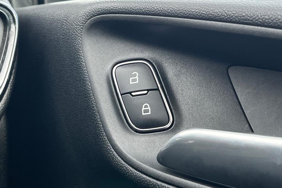 Ford Fiesta Photo autoimg-271b3cd0a99e59e4a4be7b2fb3b12b59d2c495cd.jpg