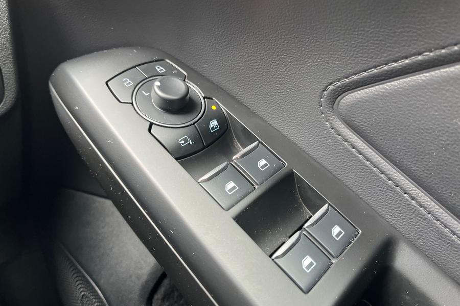 Ford FOCUS Photo autoimg-271b9b98dd7604326d58eefa36ec71fb88703250.jpg