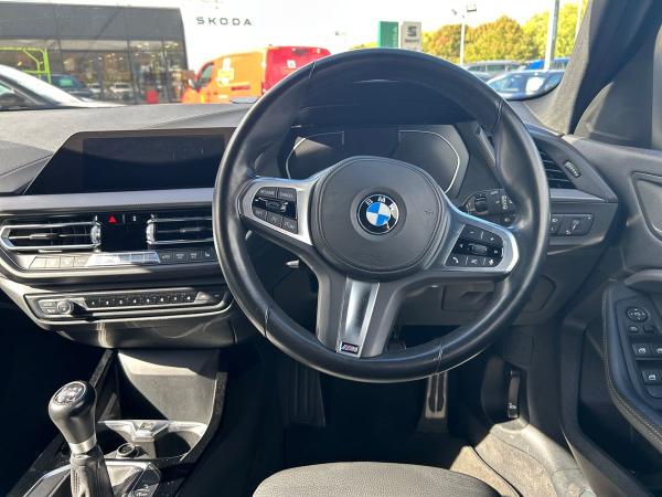 BMW 1 Series Photo autoimg-271bb094e8bd577251f14e13214b69a64d65570b.jpg