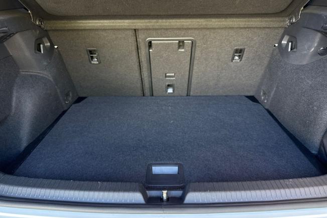 VOLKSWAGEN Golf Photo 12