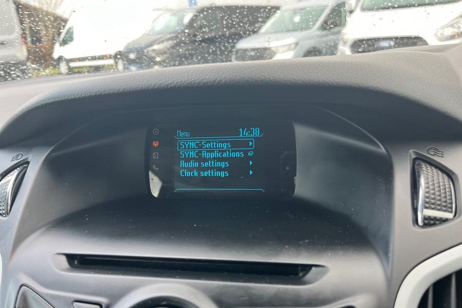 Ford FOCUS Photo autoimg-271c0aa0b4d1742420f6d847cb8c34d0d01abc74.jpg