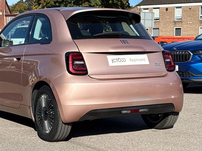 FIAT 500e Photo 37