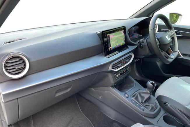 SEAT Arona Photo 2