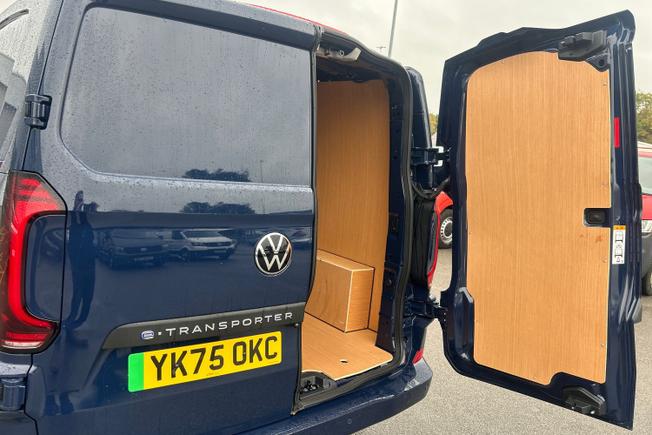 VOLKSWAGEN e-Transporter Photo 27