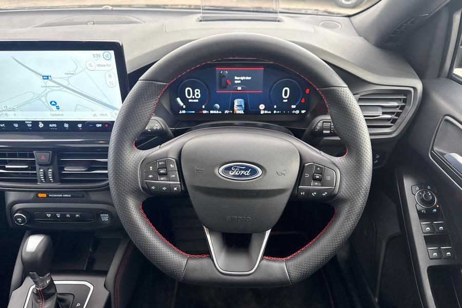 Ford FOCUS Photo autoimg-27211fc0a63f000799ba0d768c2179fb6f6fc41f.jpg