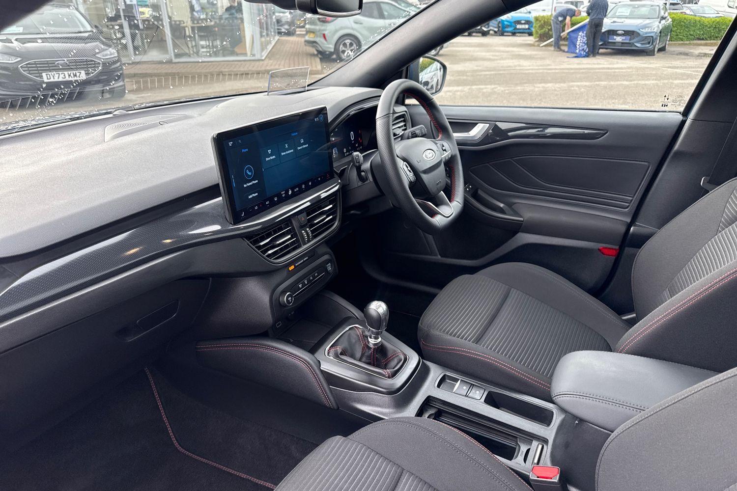 FORD FOCUS Photo 17