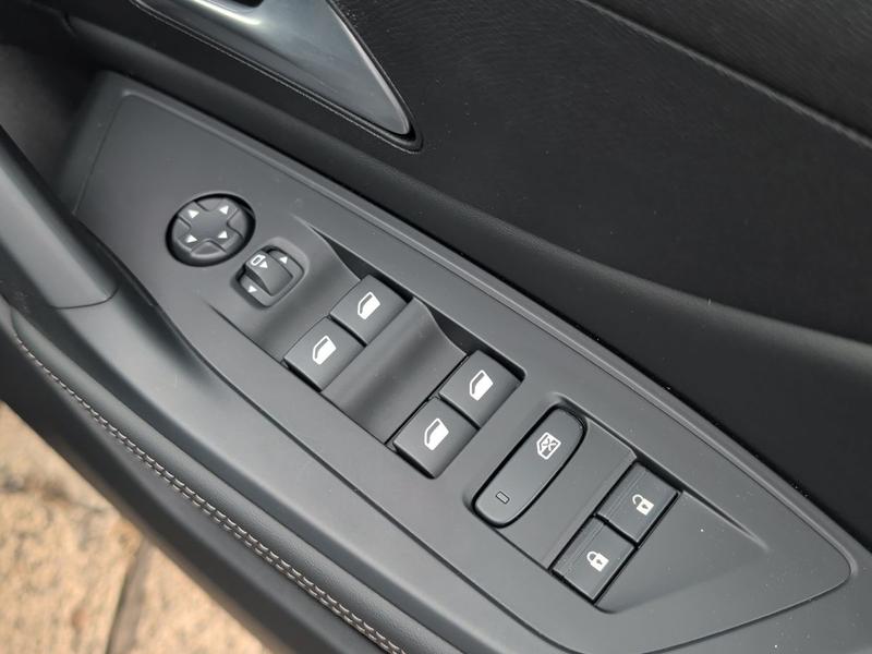 Used Peugeot 408 NU26YOO 24