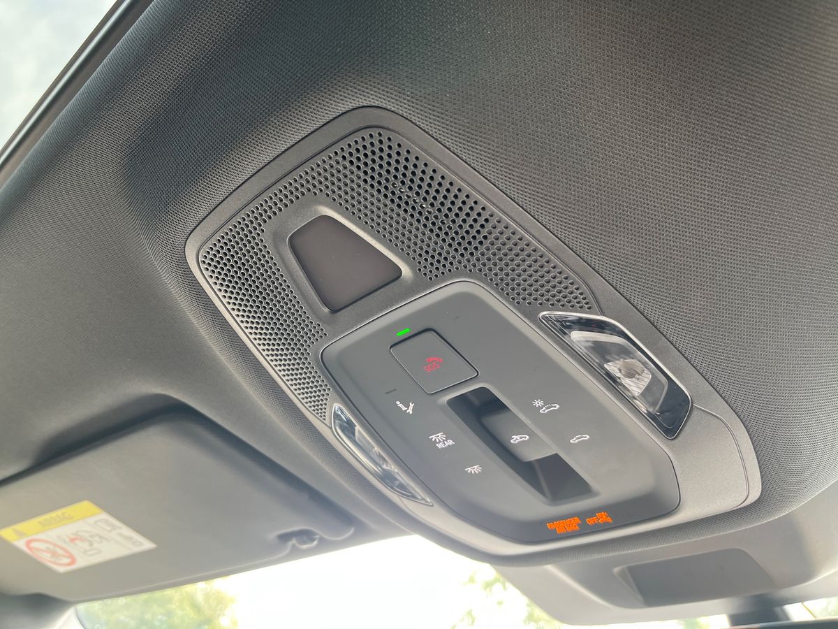 Audi Q6 e-tron Photo 36