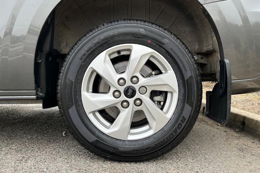 Ford TRANSIT CUSTOM Photo autoimg-2725214925aa9b3a8a3a5495c6f1101922776584.jpg