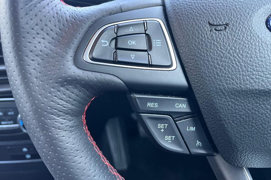 Ford EcoSport Photo autoimg-27255203288a20380e77aa2ea74a2957dcb3a7f9.jpg