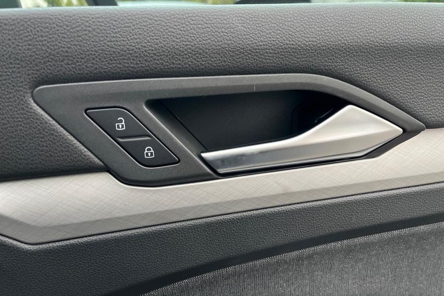 Volkswagen Golf Photo autoimg-2725c2de69b98ce99305a13004e9da84c1a306d2.jpg