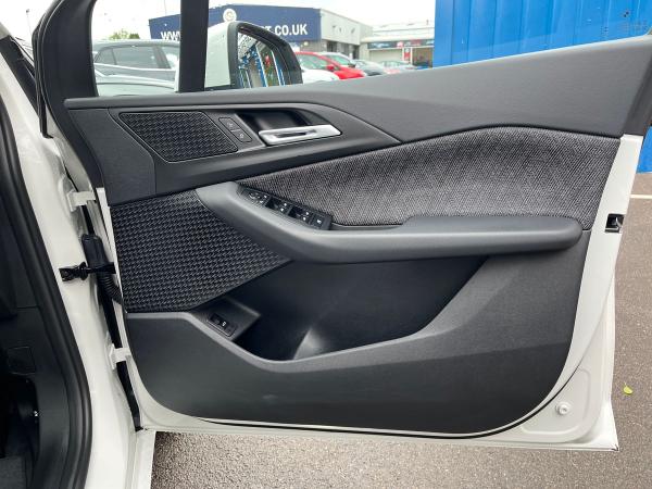 BMW 2 Series Active Tourer Photo autoimg-2726dbdb4029e355e739dfe628931821db8a0548.jpg