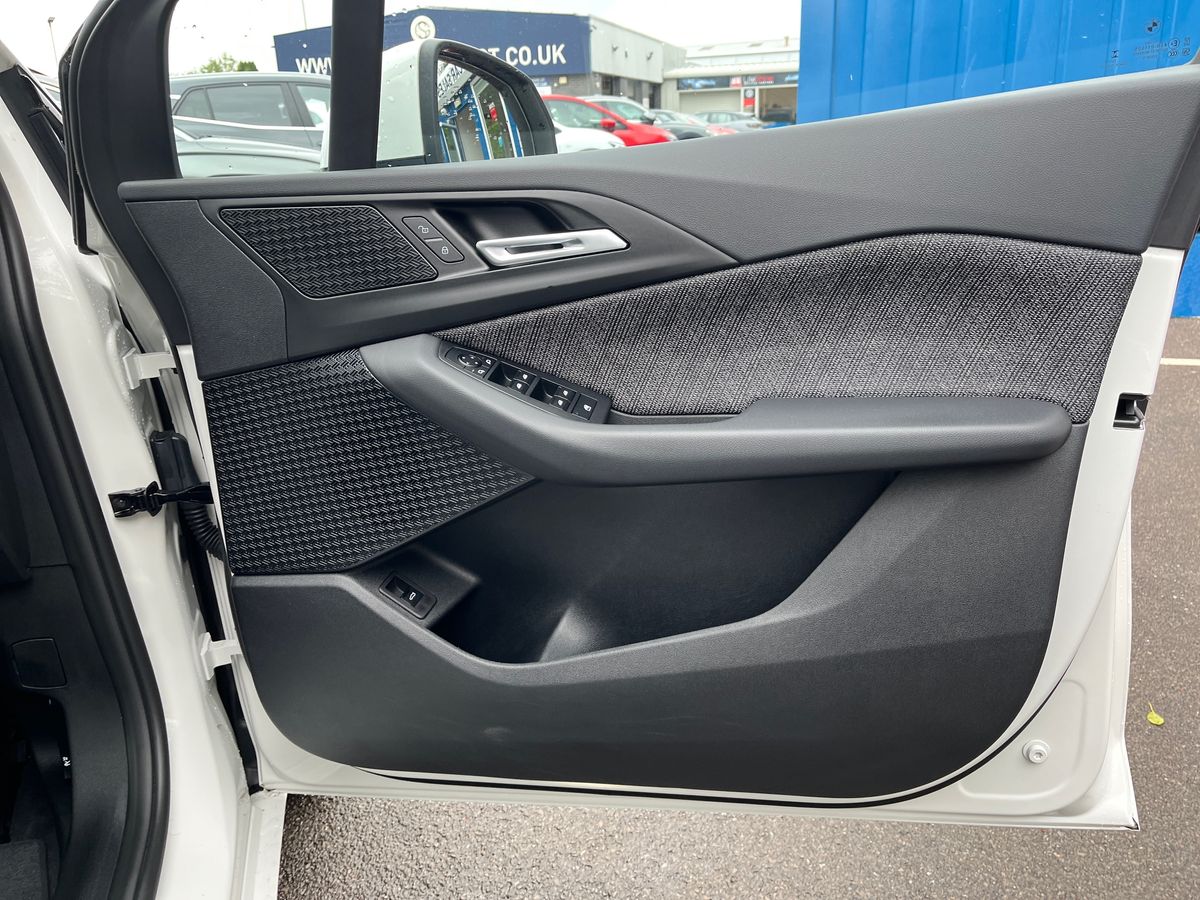 BMW 2 Series Active Tourer Photo 26