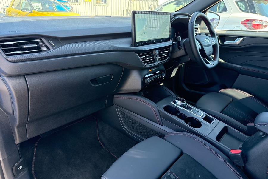 Ford Kuga Photo autoimg-2727b18b2d252d0c48f80c48d7ef28edd4a6757d.jpg