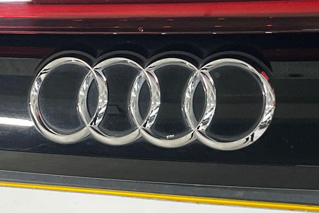 Audi Q8 Photo 35