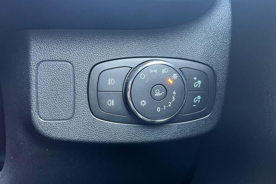 Ford PUMA Photo autoimg-272d7021ee78033791c119d719ae9f7f116a775a.jpg
