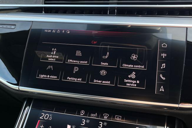Audi A8 Photo 32