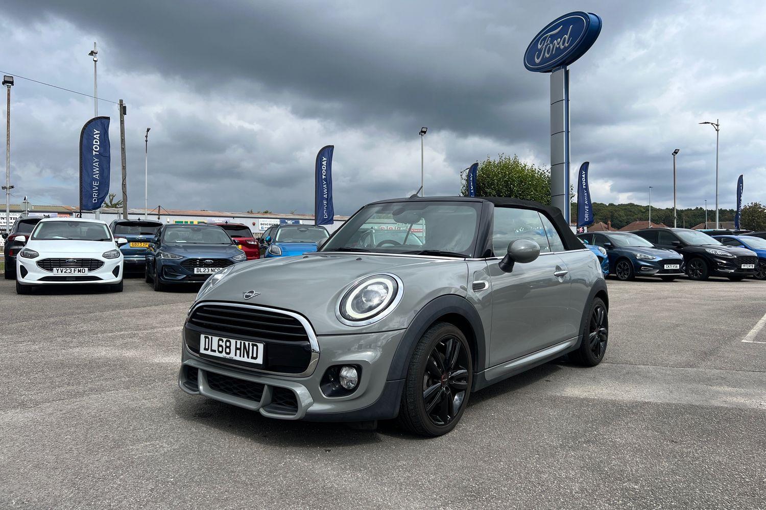 MINI CONVERTIBLE Photo 24