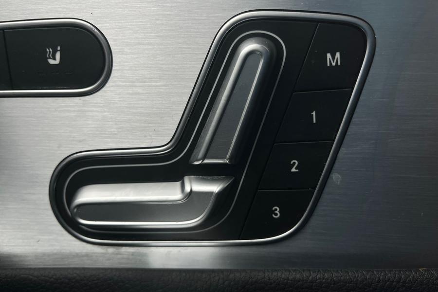 Mercedes-Benz CLA Photo autoimg-273342827d4f137244fd31d122f919fa6816502e.jpg