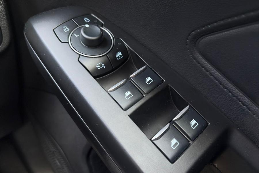 Ford Focus Photo autoimg-273c48ed5168288125c543a2651f0bf3dc665a53.jpg