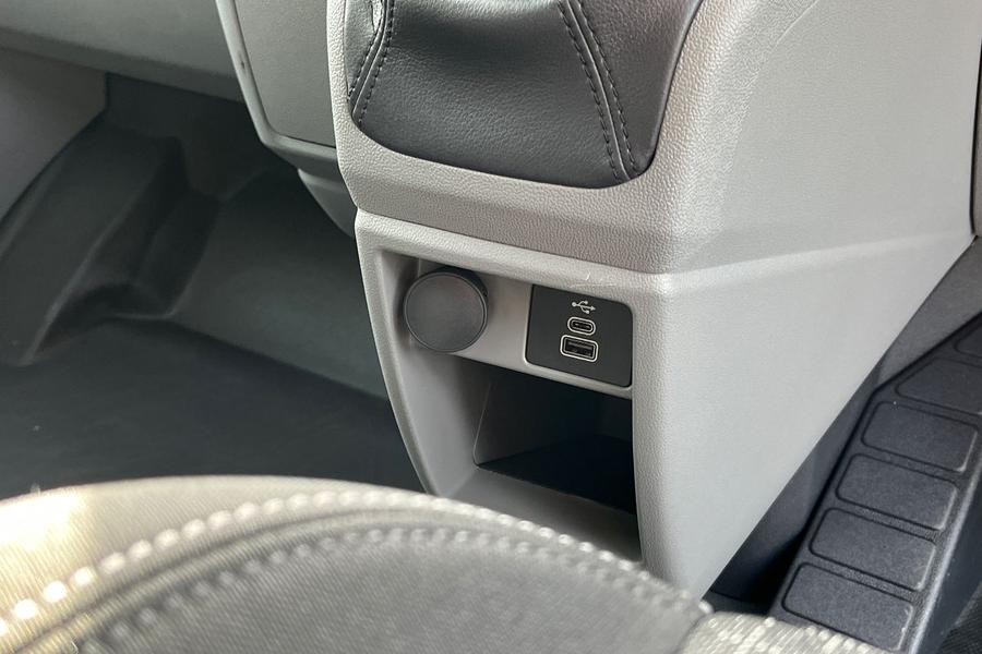 Ford Transit Custom Photo autoimg-273dbedc8cb39b829f13f2461d21a94e6f8f1535.jpg