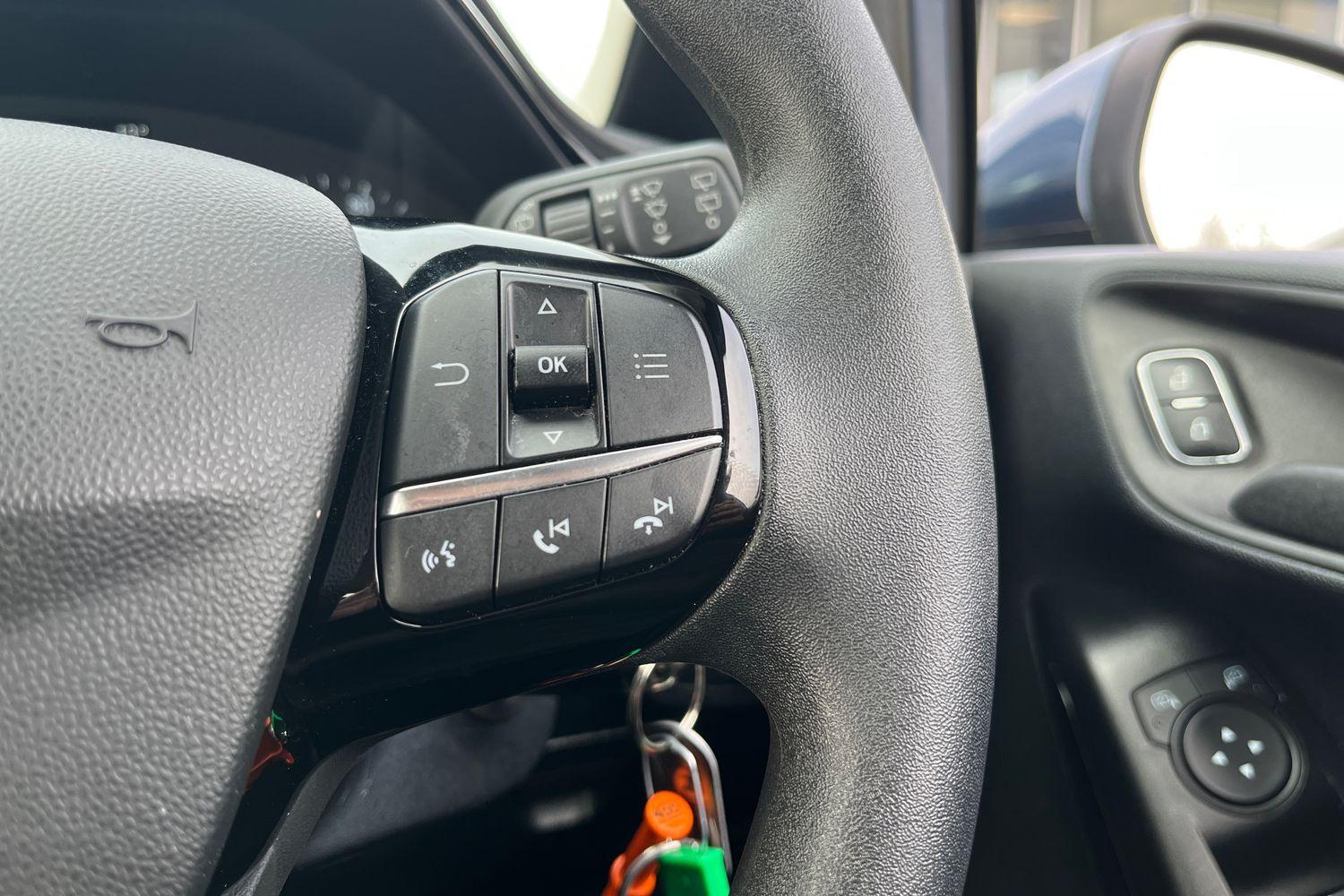 Ford FIESTA Photo 35