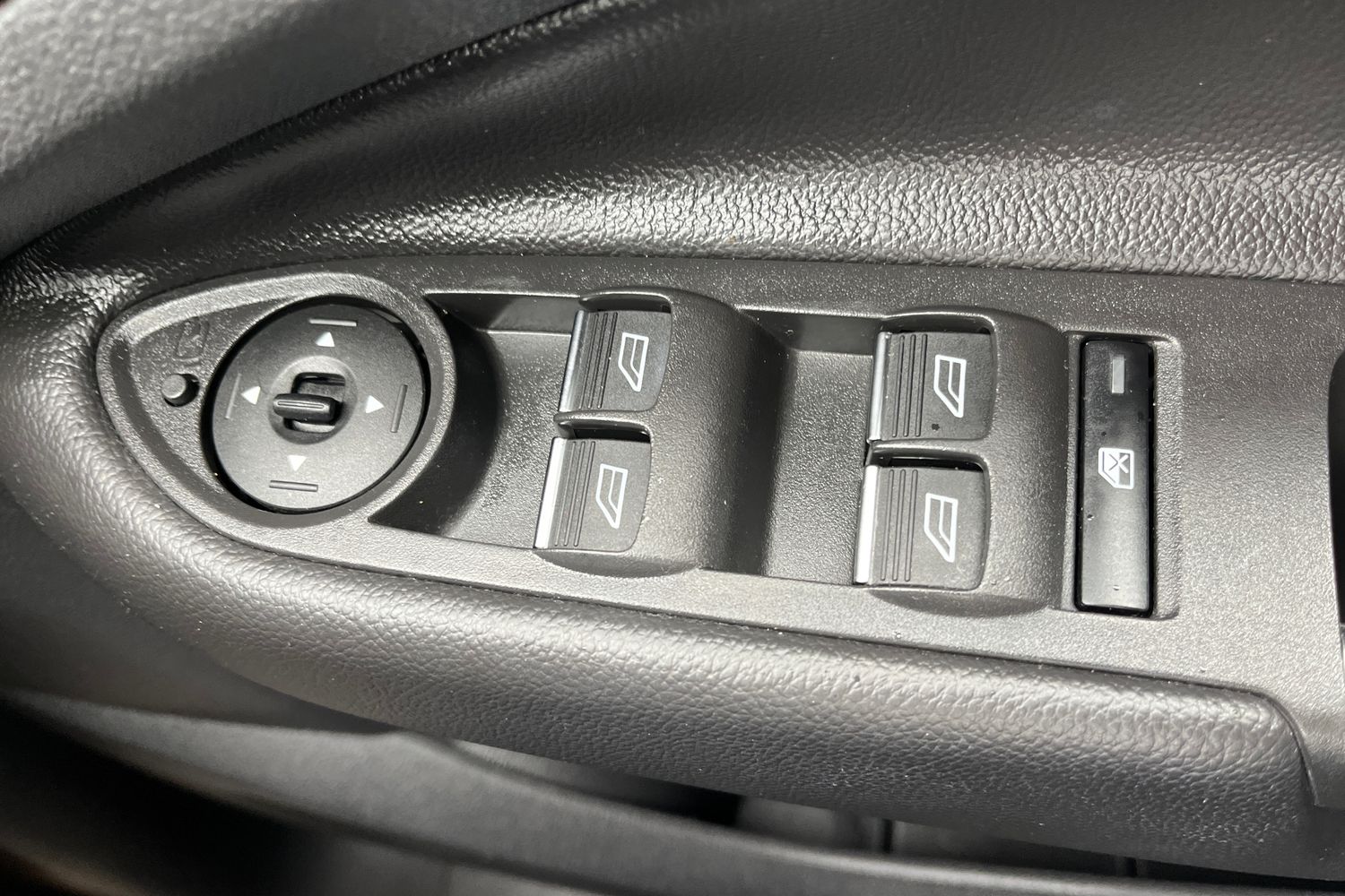 Ford KUGA Photo 15