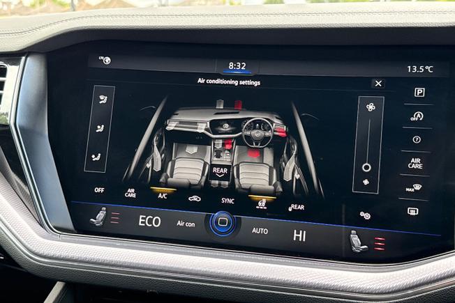 Volkswagen Touareg Photo 28