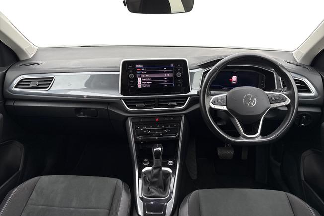VOLKSWAGEN T-Roc Photo 10