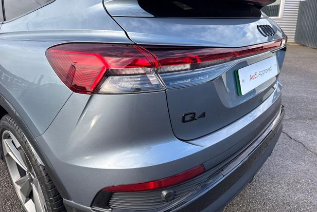 AUDI Q4 e-tron Photo 29