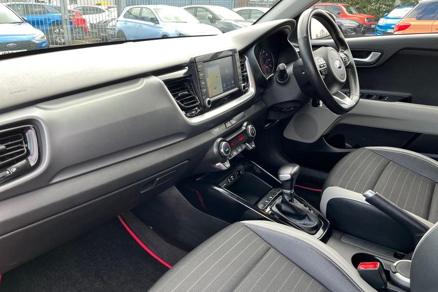 Kia STONIC Photo autoimg-274b5046534f983328869e13defab77b061b374b.jpg
